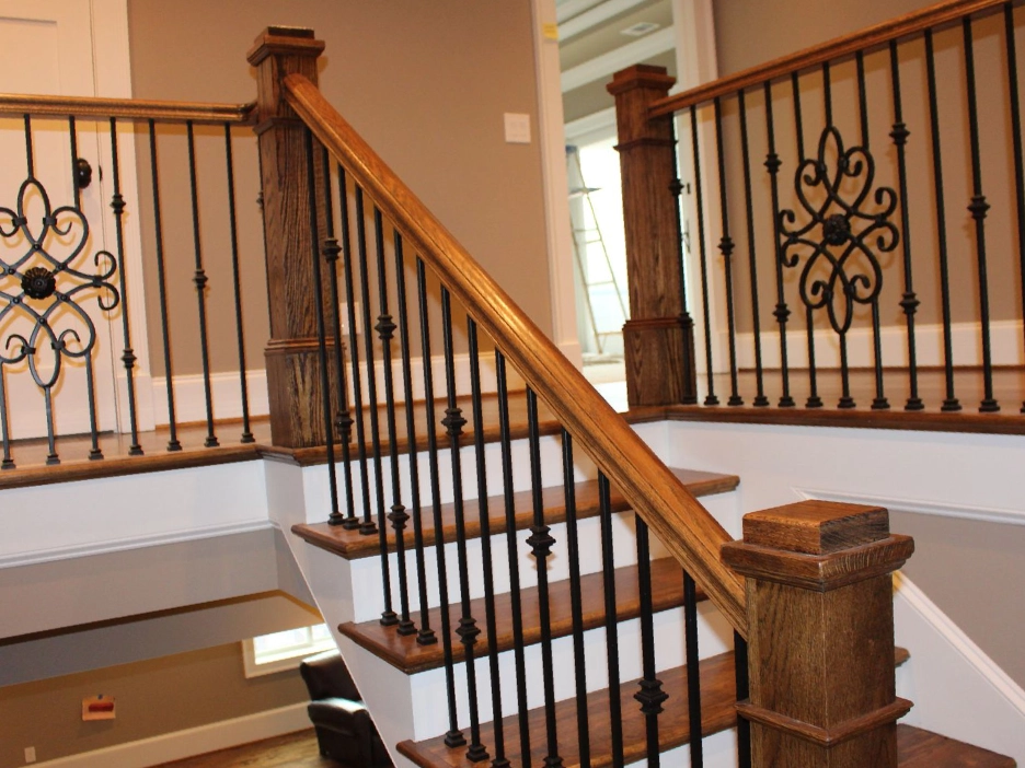 Demir Korkuluk Üstü Ahşap Küpeşte